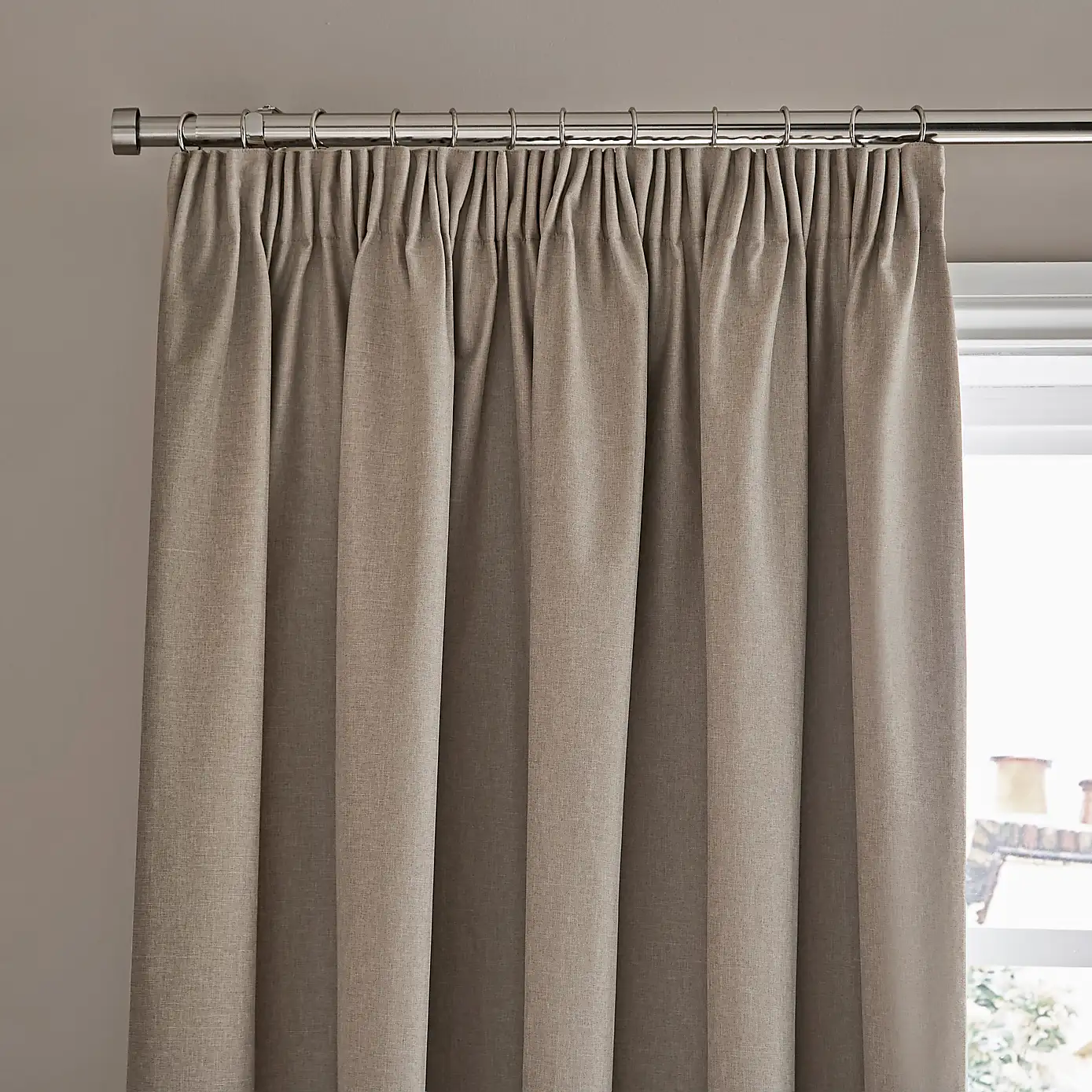 pencil-pleat-curtain-heading